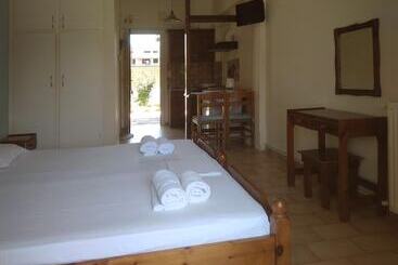 Katerina Pool Apartments