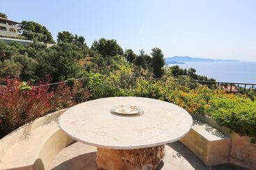 ツーリストアパートメント Villa Stratos Skiathos