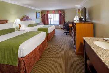 호텔 Best Western Harbour Inn & Suites Huntington   Sunset Beach