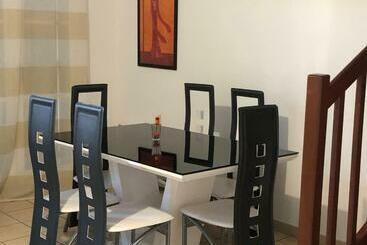 Жильё для туристов Abisha Disney Apartment