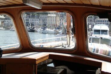 Отель Audierne Yachting  Yacht Time Out