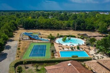 هتل Camping Domaine De La Forge