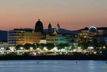 בית מלון כפרי Pap S Toy