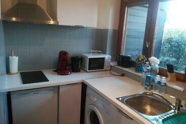 ツーリストアパートメント Le Cosy