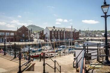 ツーリストアパートメント Puffin's Nest