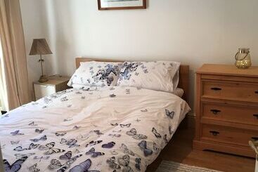 관광객 아파트 Town Apartments