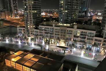 آپارتمان‌های توریست‌ها Yanjoon Holiday Homes   Standpoint Tower