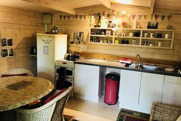 بيت Cotswolds Camping At Holycombe