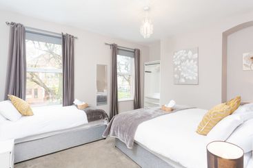 펜션 92 Templemore Ave Guest House