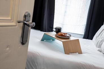 פנסיון Castlereagh Guest House