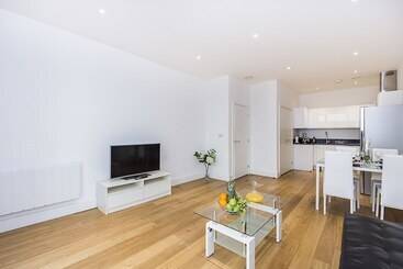 Жильё для туристов Cornwall House Apartments