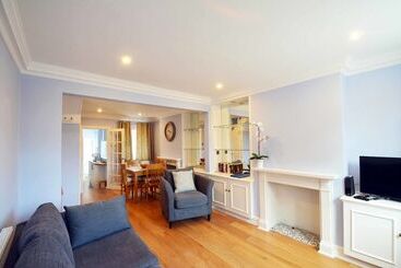 Жильё для туристов Stable House   Near Windsor Castle