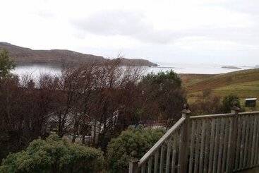 קוטג'' Tigh Na Fraoch