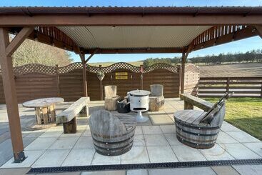 بيت Acdc Glamping, Campervan , Caravan And Tent Resort