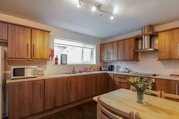 Жильё для туристов Beachview Holiday Flat 2