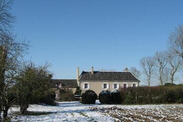 ベッドアンドブレックファースト Le Petit Bois