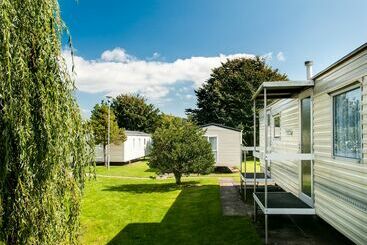 בית מלון כפרי Axe Vale Caravan Park