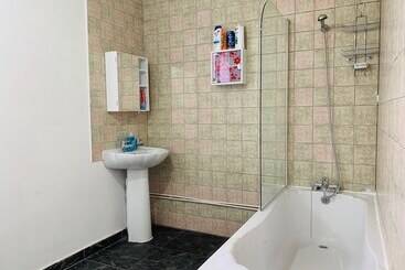 شقق خاصة سياحية Bolton Apartments