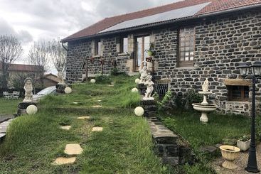 بيت ريفى Gite Montcalm