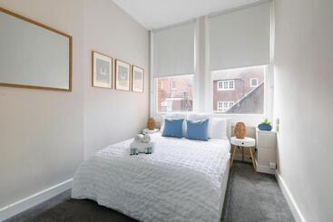 דירות לתיירים Gorgeous 2 Bedroom Apt By The Beach And Town