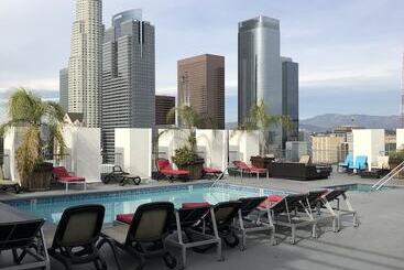 דירות לתיירים Loft On Spring