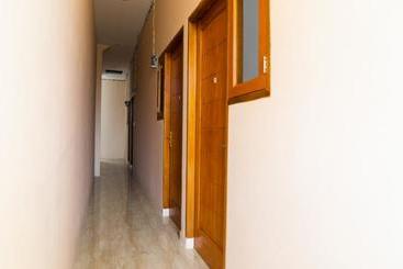 Pensão Reddoorz Near Cipinang Indah Mall