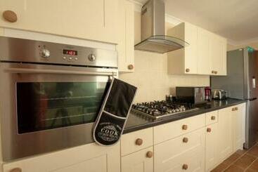 Guest Homes   Hanover Apartment