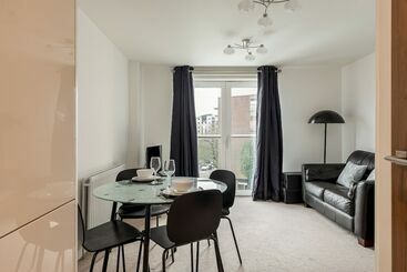 بيت ريفى Vista, Poole