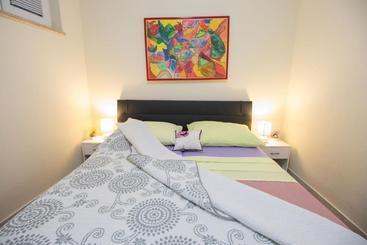 ツーリストアパートメント Apartment Andres