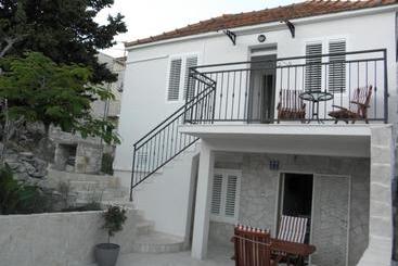 דירות לתיירים Apartmani Adam