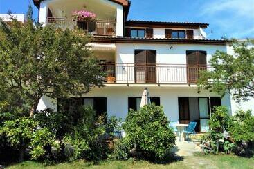 شقق خاصة سياحية Istra 2