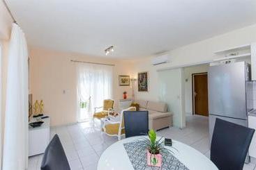 관광객 아파트 Apartments Jerko