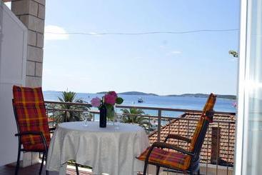 Apartments Zdravko   Comfortable & Close To The Sea