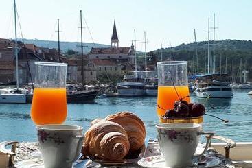 Жильё для туристов Holiday Home Gariful