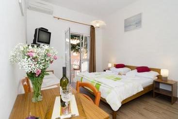 Apartments Pavo