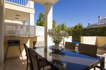 Spacious House Near Port De Pollenca With Pool