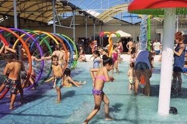 דירות לתיירים New Skandinavian Penthouse 5min To Beach