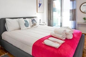 Unique Apartment In Glyfada Center
