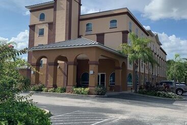 Отель Econo Lodge