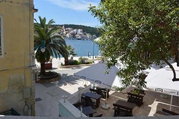 游客公寓 Apartments Mandarina