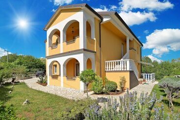 Жильё для туристов Apartment 1613