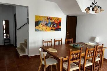 דירות לתיירים La Casa De Sally  Vèlez Blanco