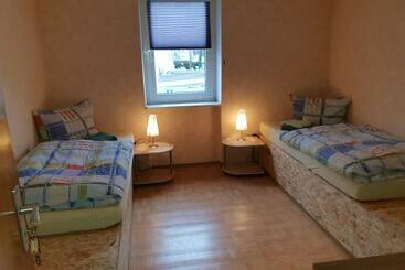 膳宿费 Monteurzimmer Hoffmann