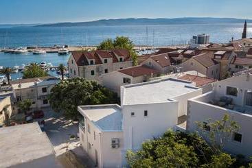 Villa Lile