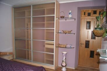 Жильё для туристов Apartment On Radischeva 23 Apt 20