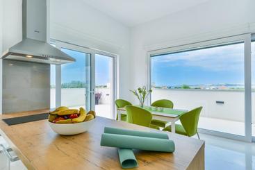 דירות לתיירים Luxury Marijana Apartment