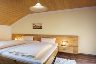 شقق خاصة سياحية Landhaus Petra