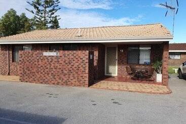 Дом Ocean Beach Chalet 18