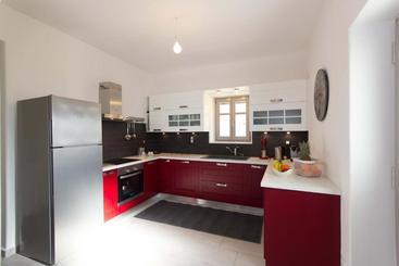 Parian Hill Residence Villa