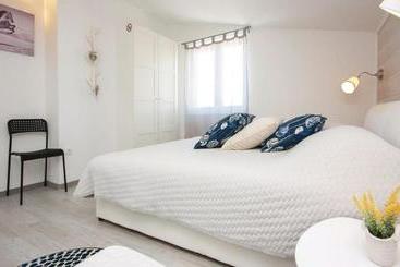 관광객 아파트 Apartmani Riva